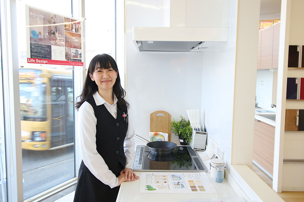 灰﨑 しおり