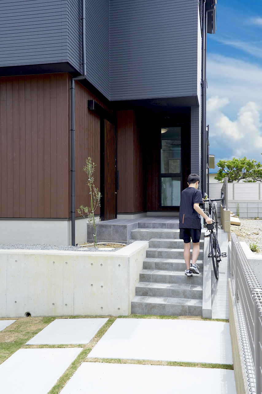 ロードバイクを楽しむ家族の家 星が丘カラベルモデルハウス 兵庫県 神戸 明石 姫路 の分譲戸建 注文住宅なら勝美住宅 Katsumi