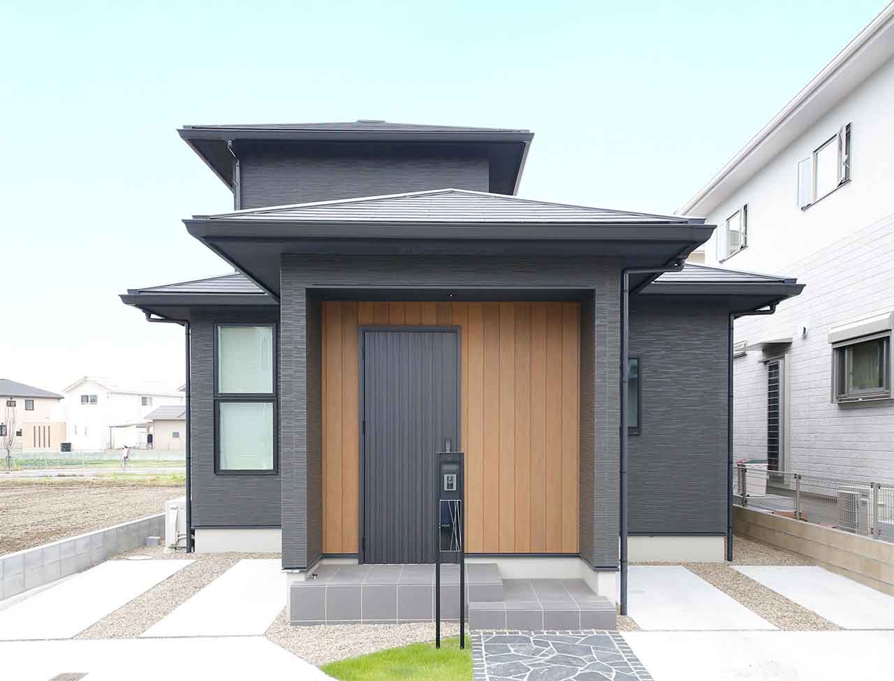 夫婦ふたりが住む、ほぼ平屋住宅
